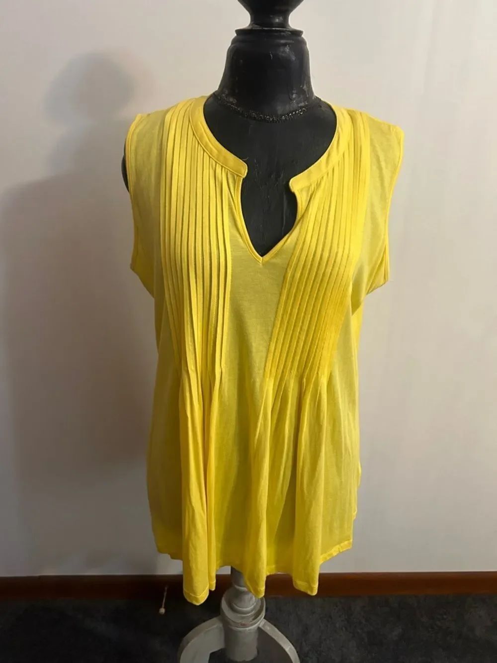 Yellow Pleated V-Neck Sleeveless Women's Top